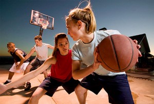 playing-basketball-kids-1